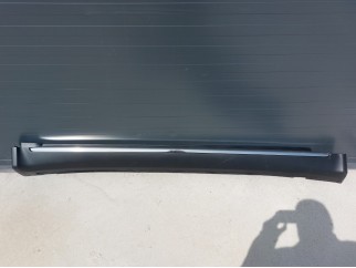 Rocker Molding (right)